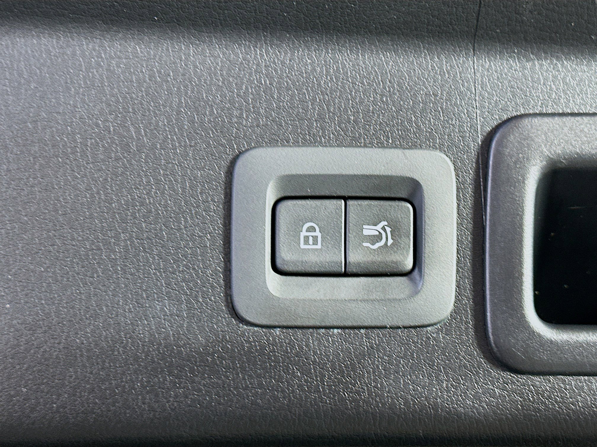 Used 2024 MAZDA CX-30 AWD 2.5 S w/ Premium Package image 31