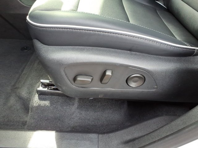 Used 2025 Buick Enclave Preferred FWD image 14