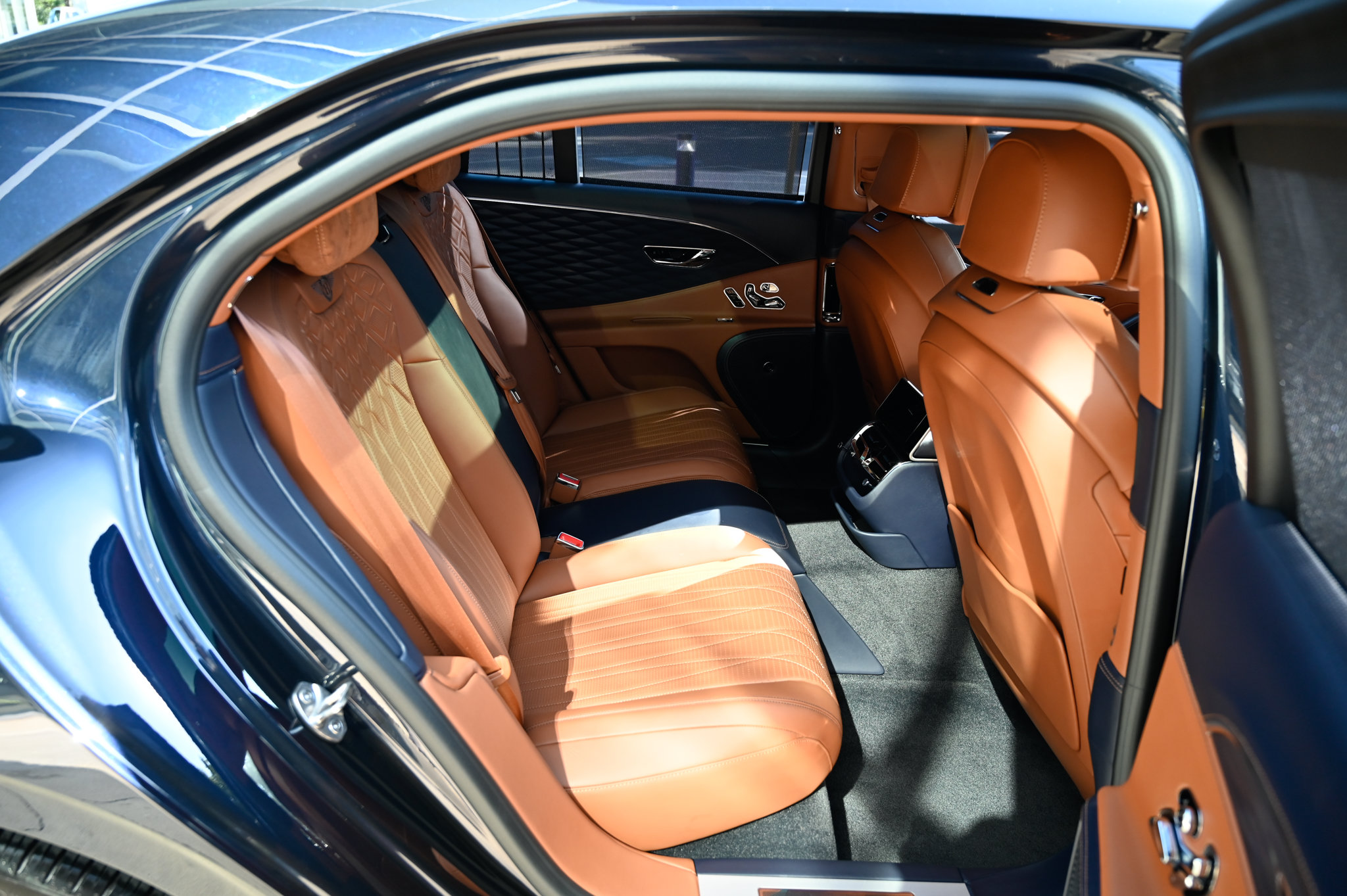 Used 2022 Bentley Flying Spur V8 AWD/4WD image 52