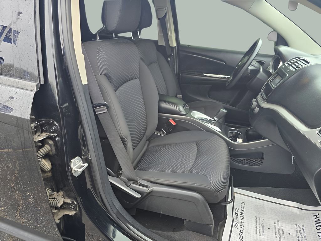 Used 2016 Dodge Journey SXT w/ Comfort/Convenience Group image 19