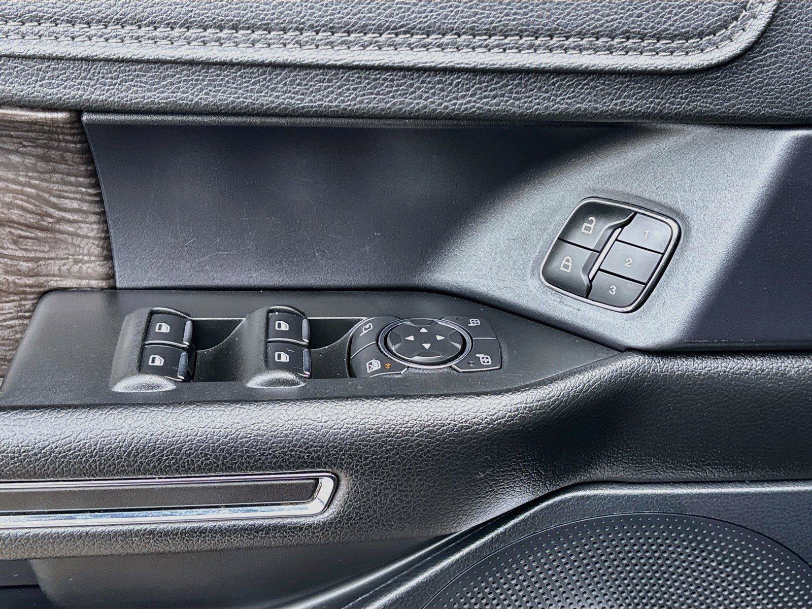 Used 2019 Ford Expedition Max Limited RWD image 18