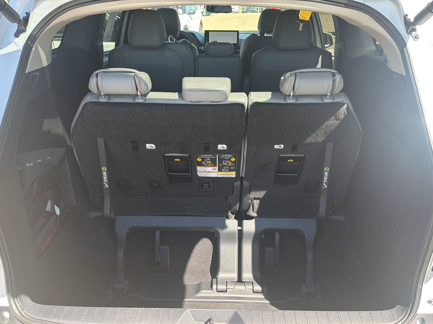 Certified 2026 Toyota Sienna XLE FWD image 14