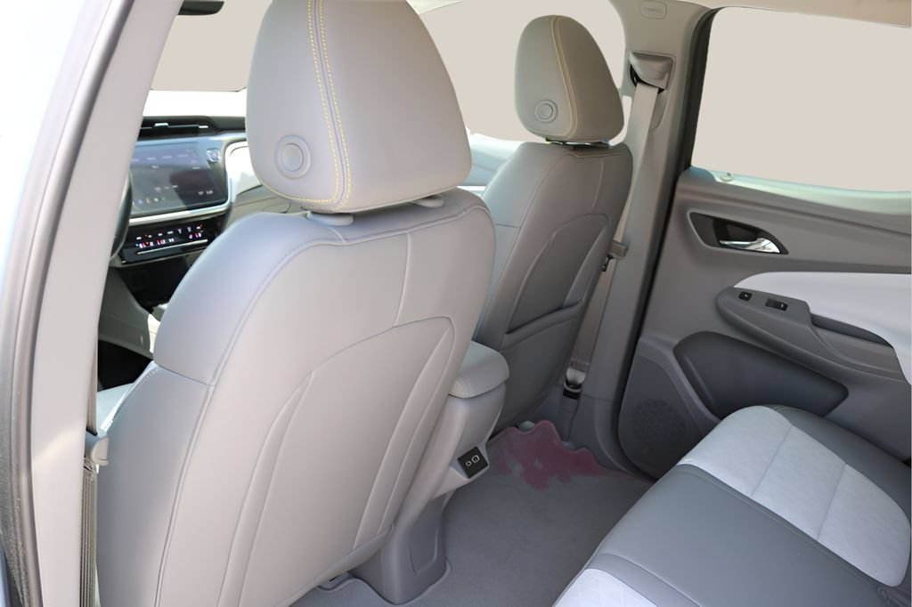 Used 2023 Chevrolet Bolt EUV Premier FWD image 15