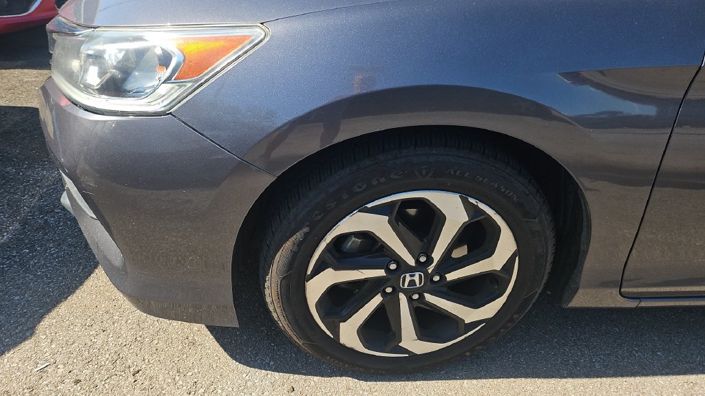 Used 2016 Honda Accord EX image 6