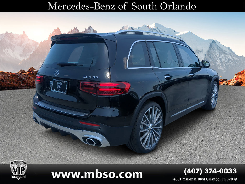 Used 2024 Mercedes-Benz GLB 35 AMG 4MATIC image 2