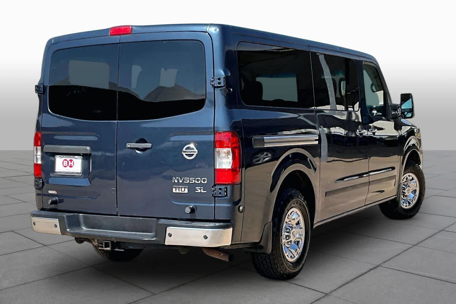 Used 2016 Nissan NV 3500 SL RWD image 11