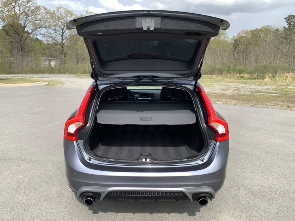Used 2018 Volvo V60 T5 Dynamic w/ Vision Package AWD/4WD image 9
