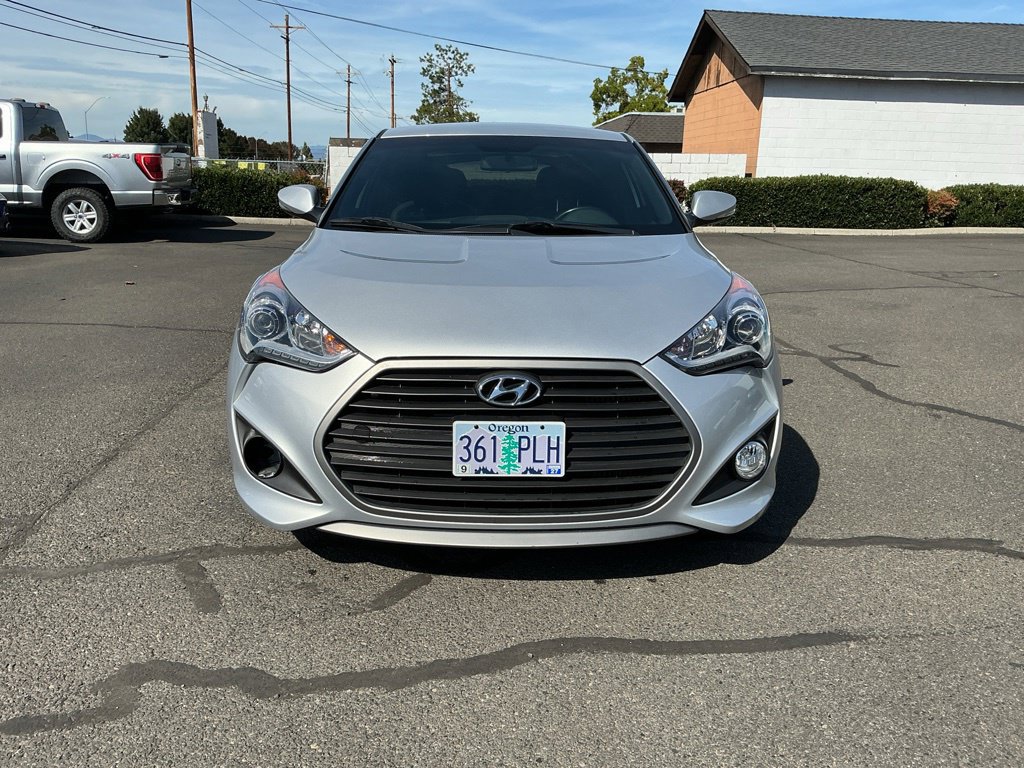 Used 2017 Hyundai Veloster Turbo FWD image 2