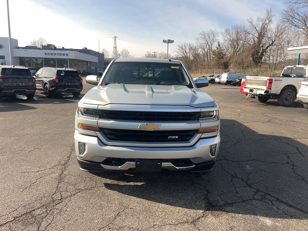 Used 2018 Chevrolet Silverado 1500 LT w/ LT Plus Package AWD/4WD image 2