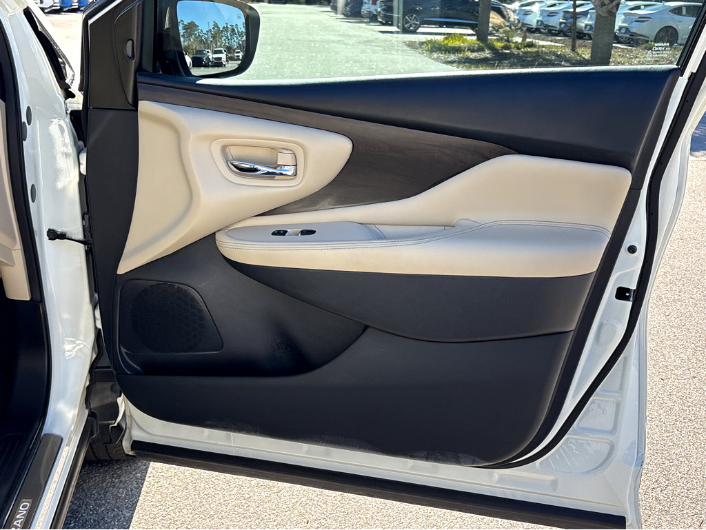 Used 2022 Nissan Murano Platinum w/ Cargo Package image 16