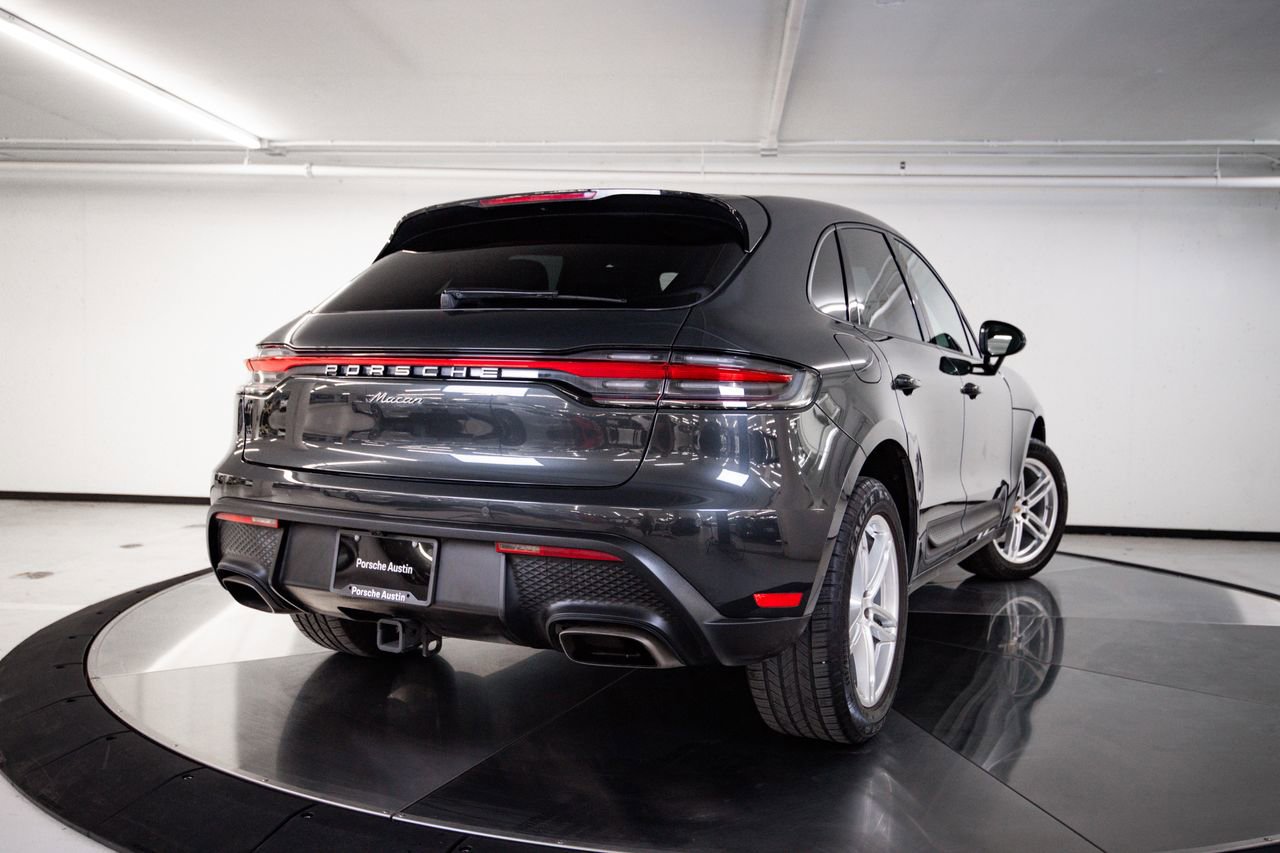 Certified 2024 Porsche Macan image 7
