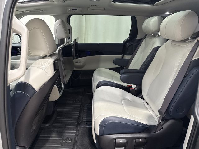 Certified 2025 Kia Carnival SX Prestige FWD image 14