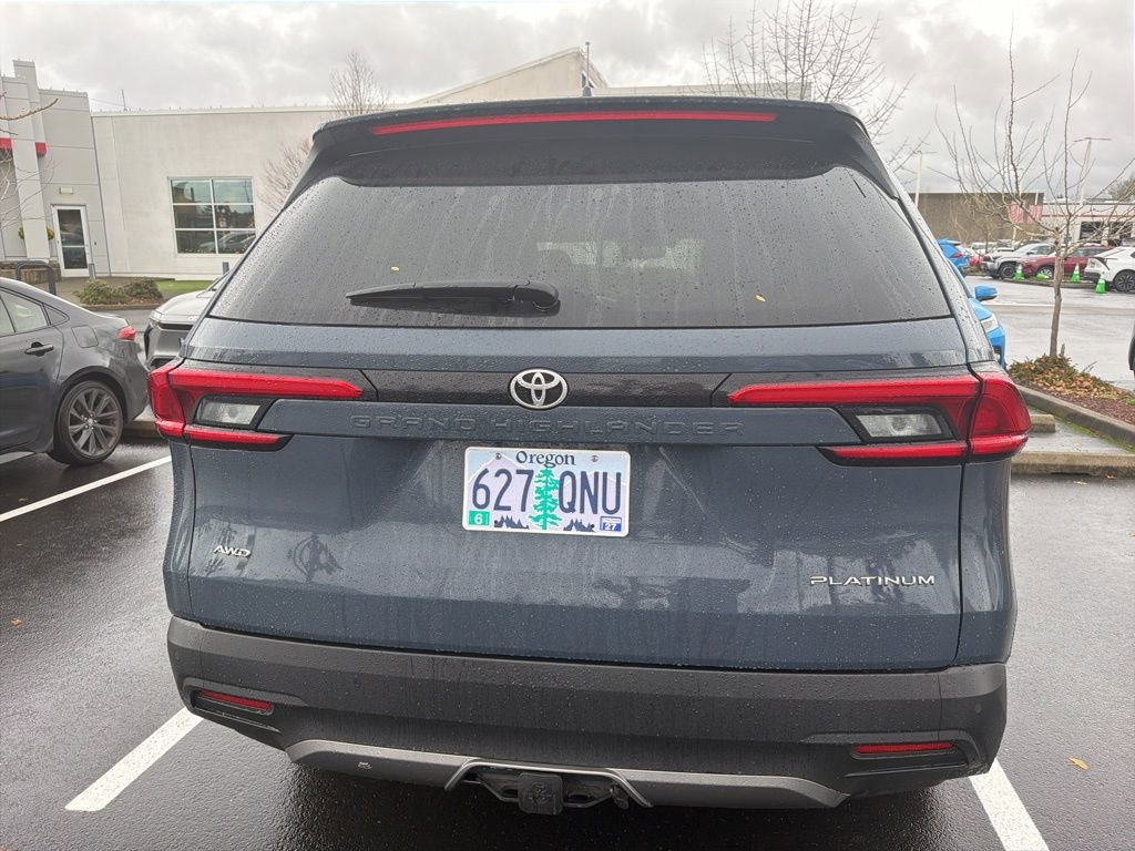 Used 2024 Toyota Grand Highlander Platinum image 10