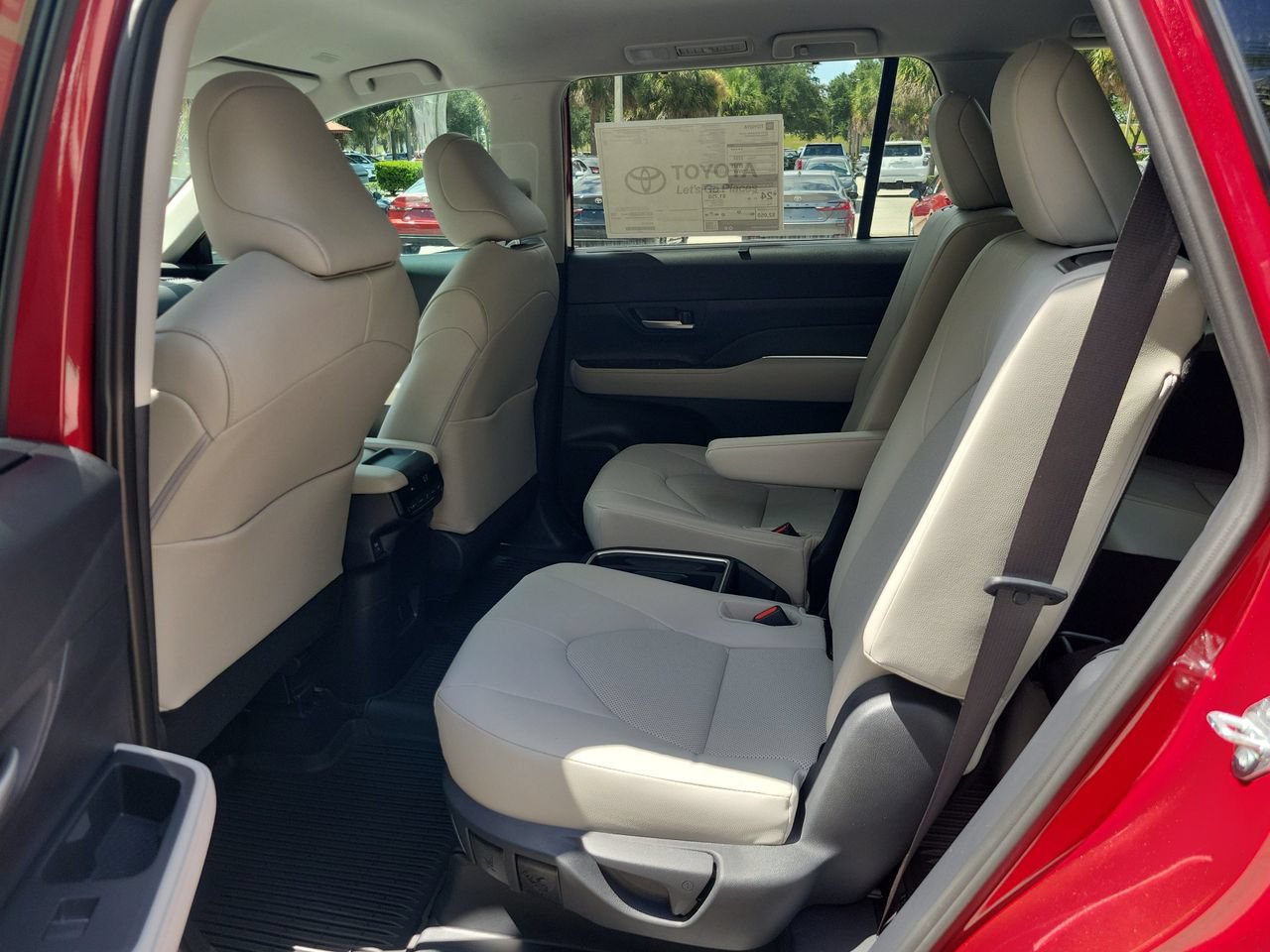 New 2026 Toyota Grand Highlander FWD image 11