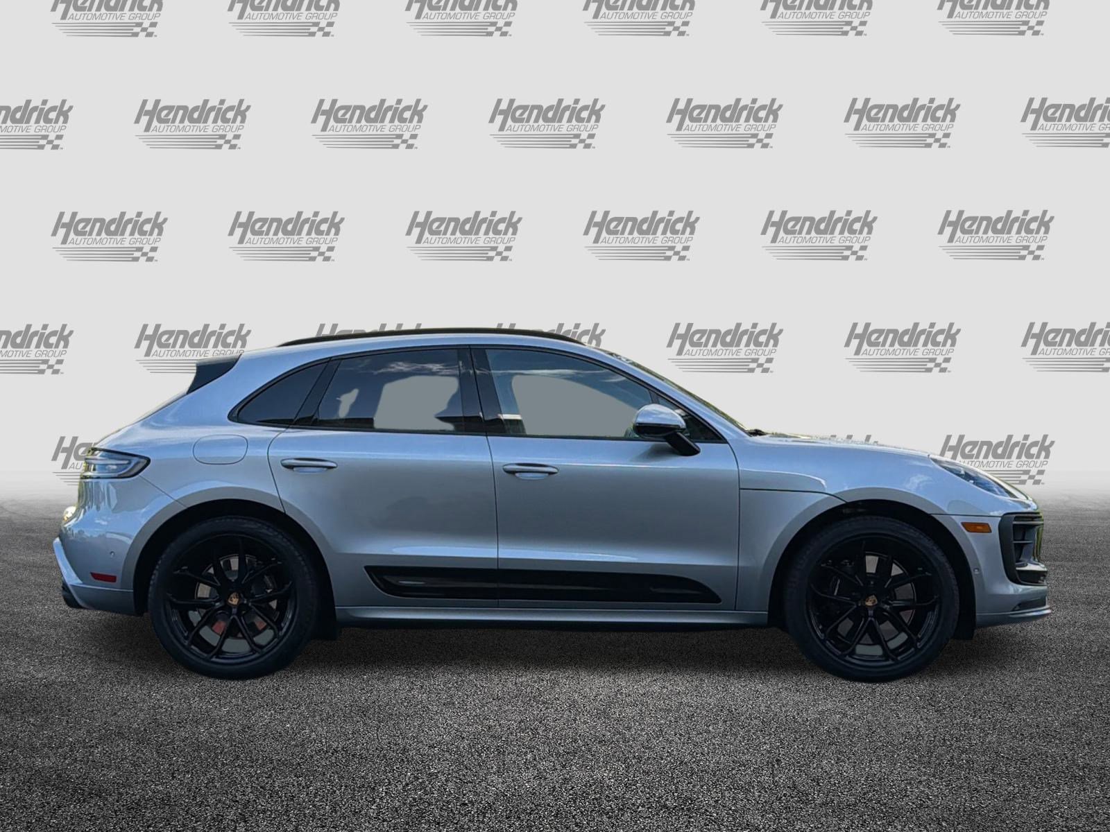 Used 2025 Porsche Macan GTS image 3