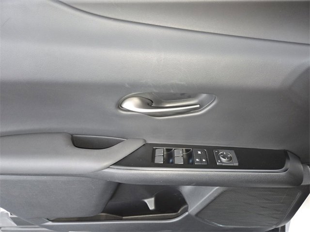 Used 2019 Lexus UX 250h image 14