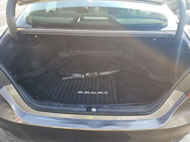 Used 2020 Toyota Camry LE image 14