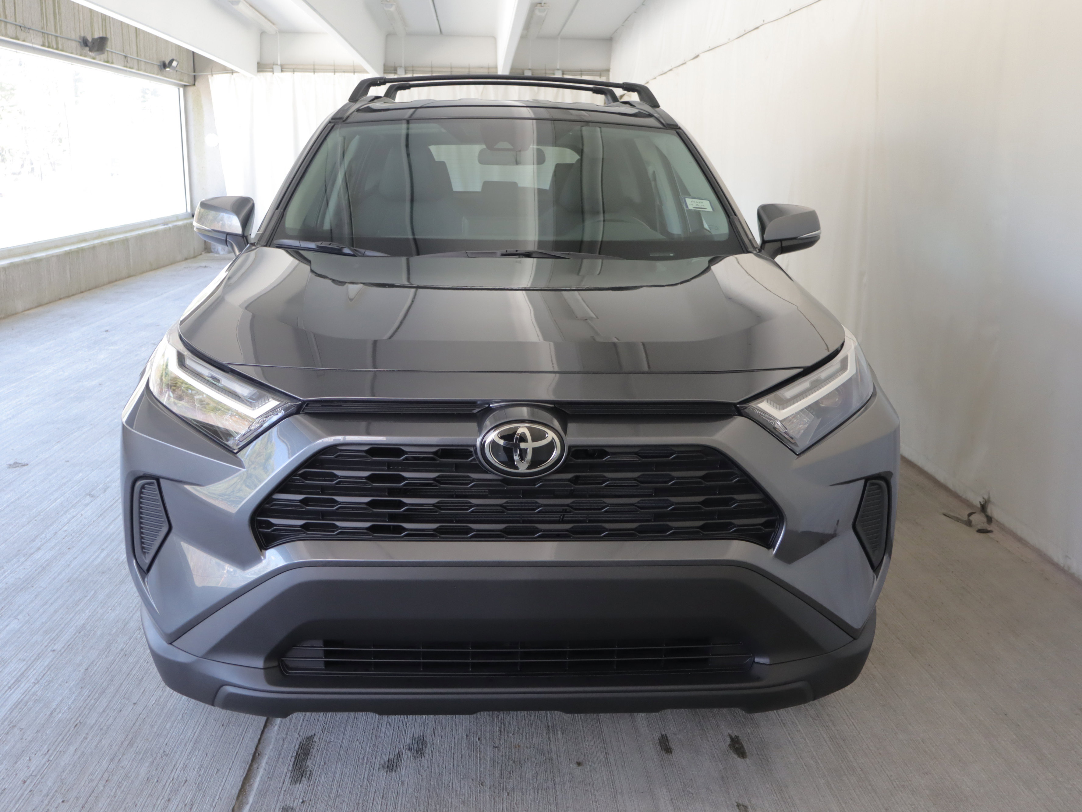 Used 2025 Toyota RAV4 XLE AWD/4WD image 3