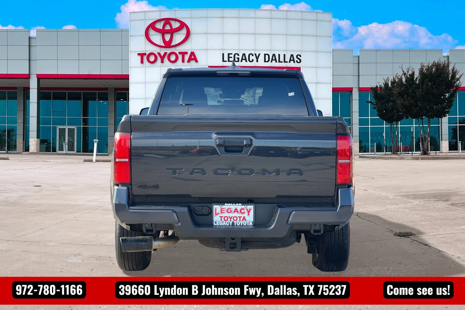 Used 2025 Toyota Tacoma SR5 image 9