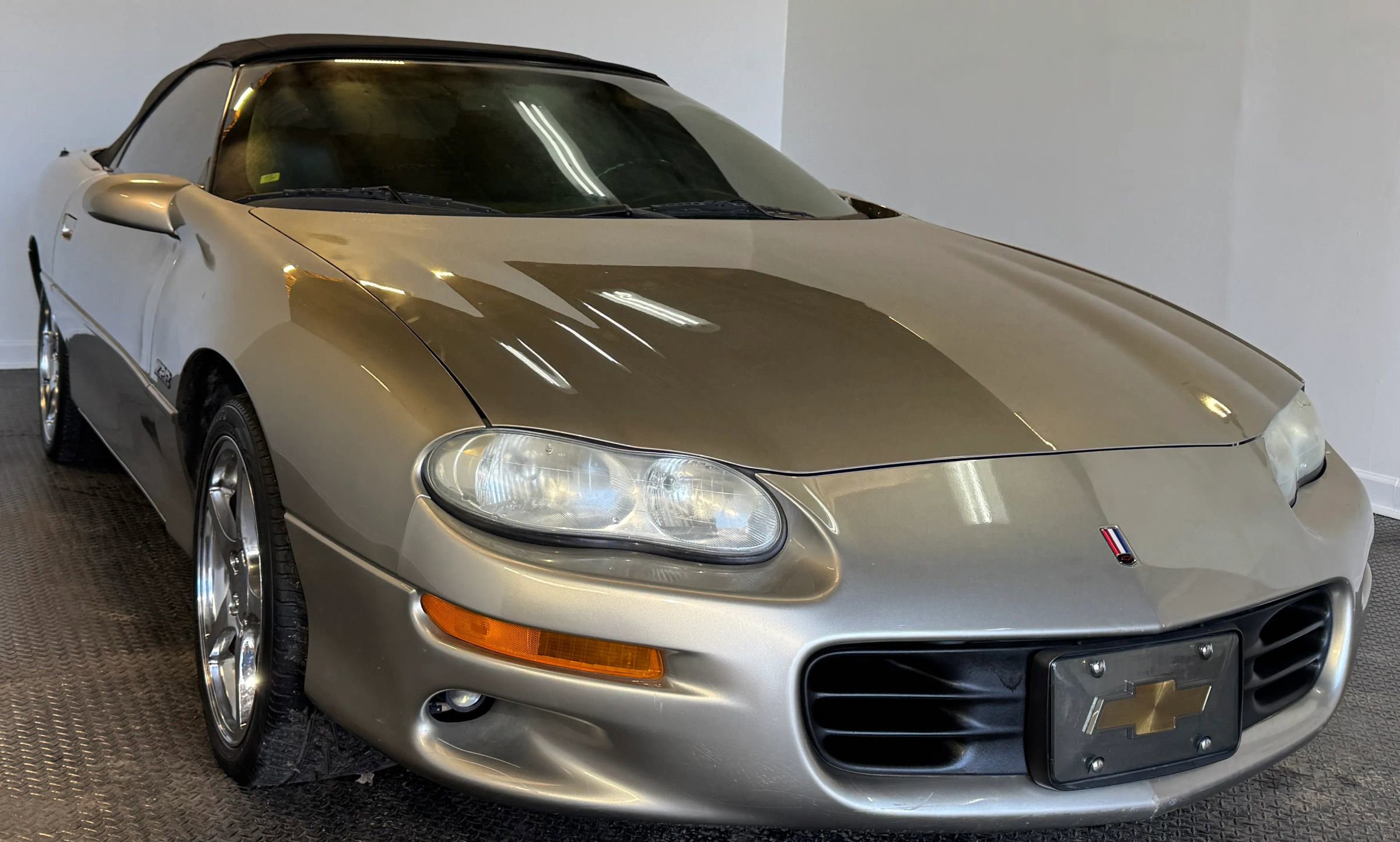 Used 2000 Chevrolet Camaro Z28 image 2