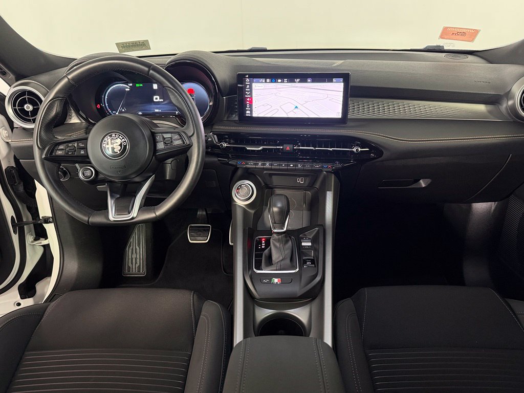 Used 2025 Alfa Romeo Tonale AWD/4WD image 14