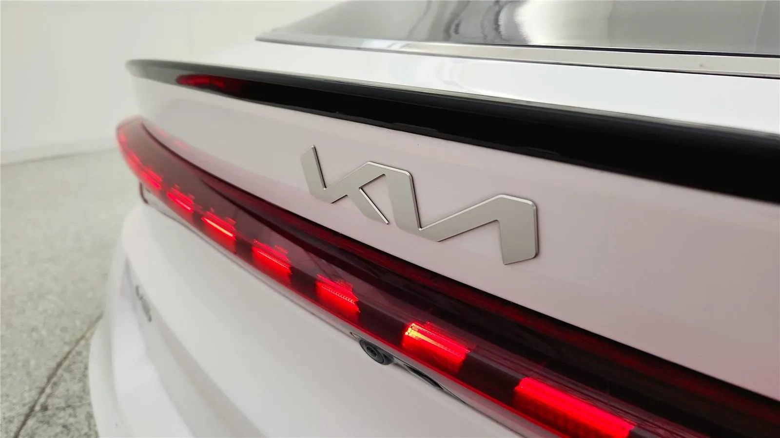 Used 2023 Kia K5 GT-Line FWD image 16