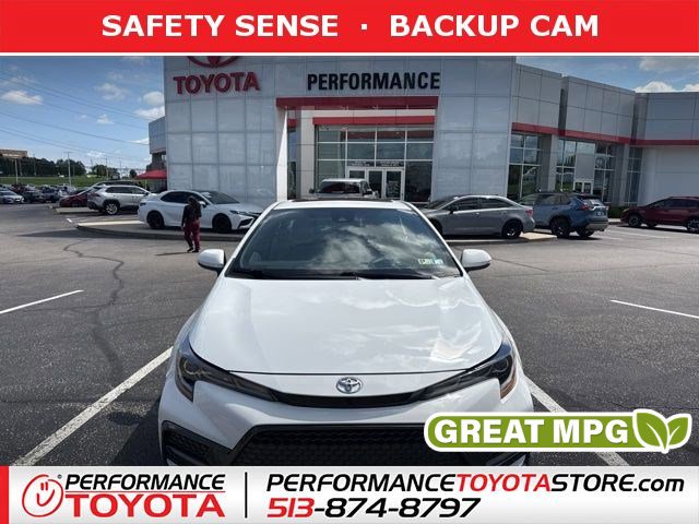 Used 2020 Toyota Corolla SE w/ SE Premium Package FWD image 1