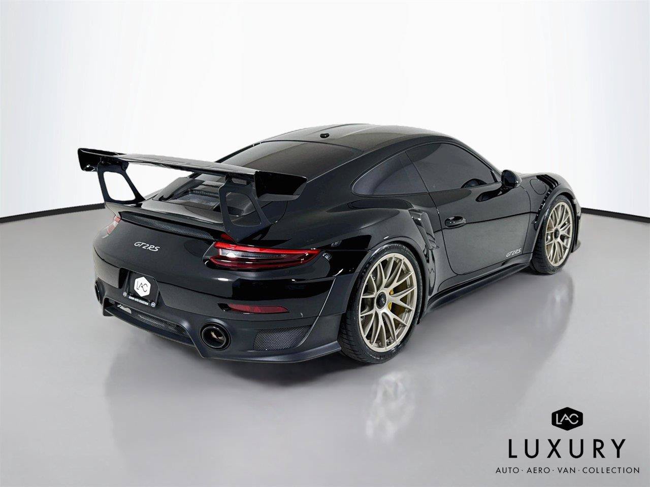 Used 2018 Porsche 911 GT2 RS RWD image 5