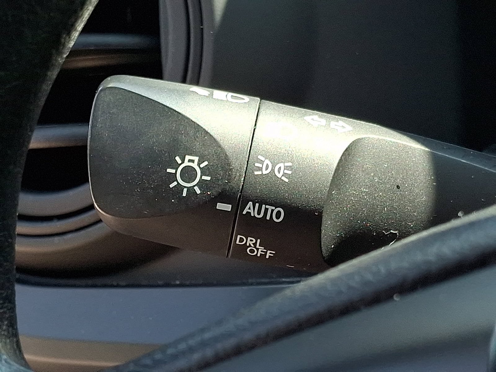 Certified 2023 Toyota Tacoma SR AWD/4WD image 25
