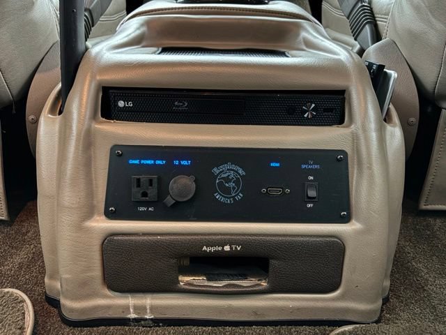 Used 2020 GMC Savana 2500 w/ Enhanced Convenience Package RWD image 42