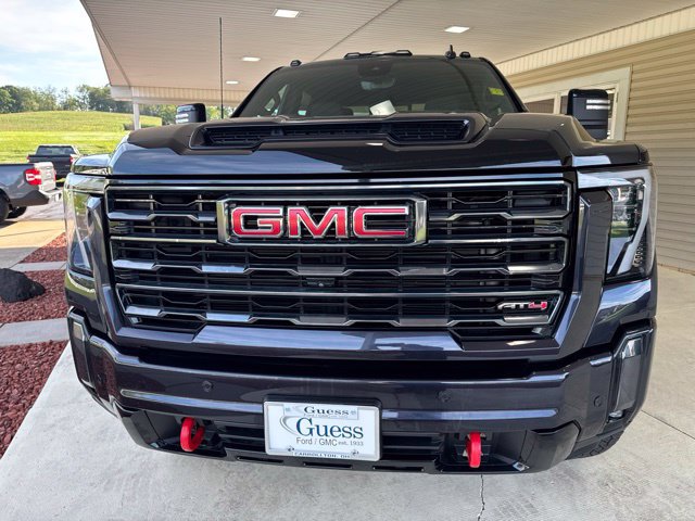 Used 2024 GMC Sierra 3500 AT4 w/ AT4 Premium Plus Package AWD/4WD image 11