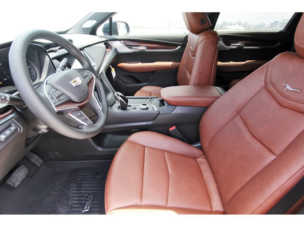 New 2026 Cadillac XT5 Premium Luxury w/ Driver Assist Package FWD image 6