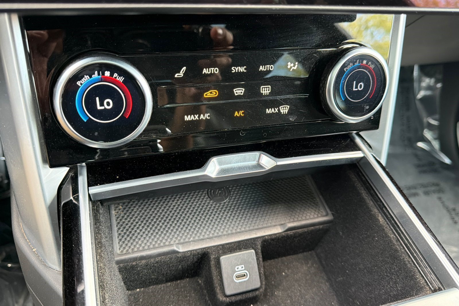 Used 2023 Land Rover Range Rover SE AWD/4WD image 18