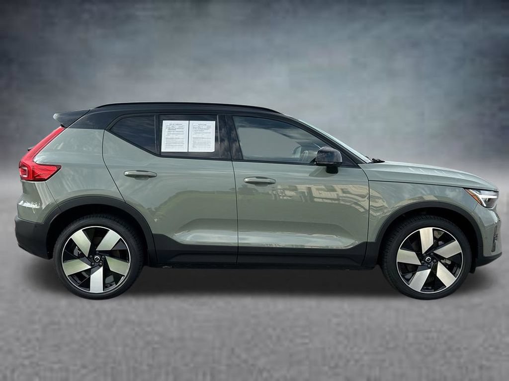 Used 2023 Volvo XC40 Recharge Ultimate AWD/4WD image 6