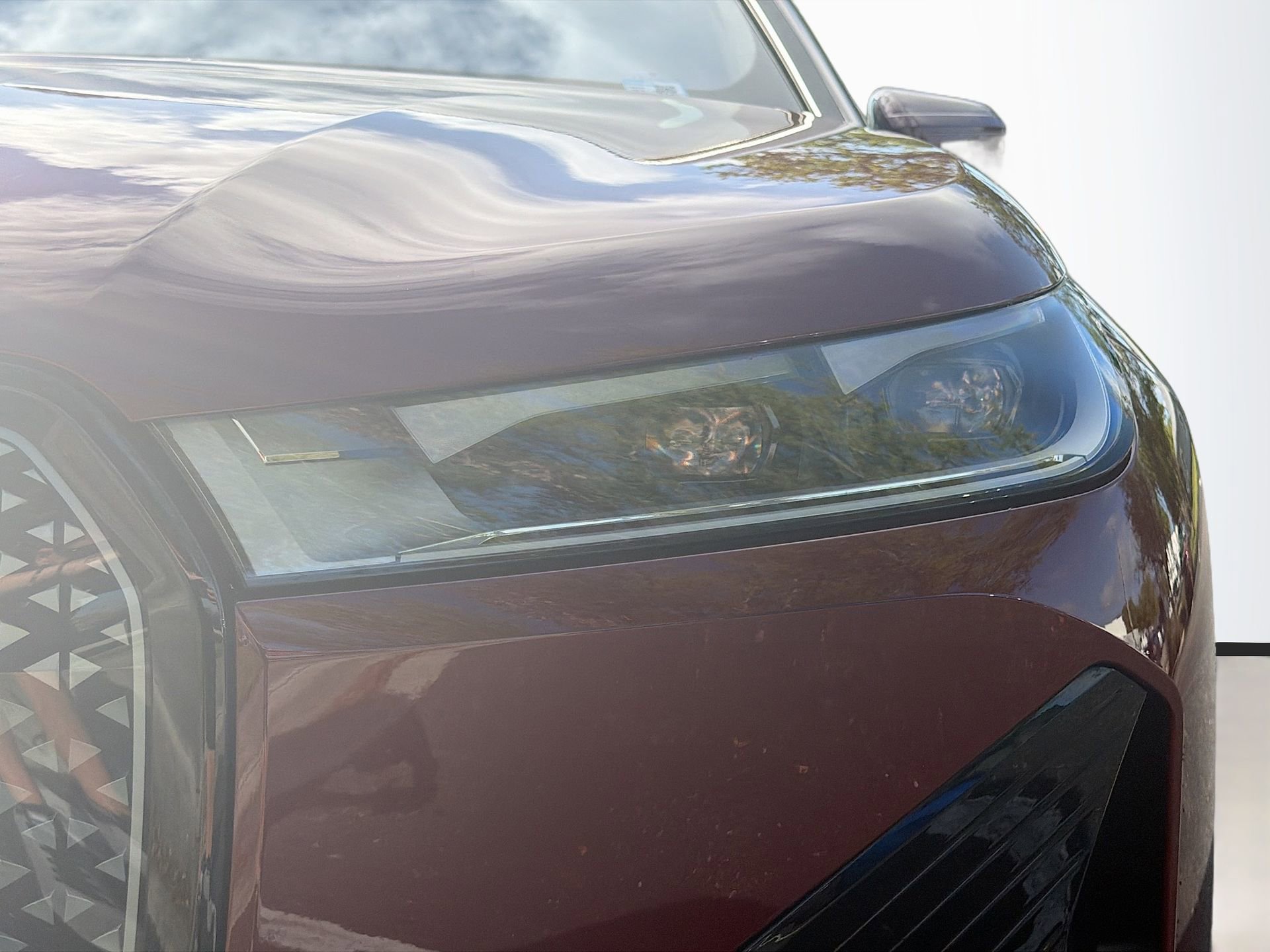 Certified 2025 BMW iX xDrive50 w/ Premium Package image 10