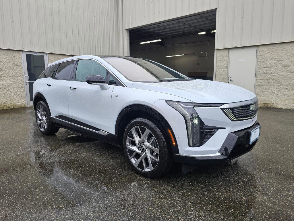 New 2026 Cadillac Optiq Luxury 2 image 10