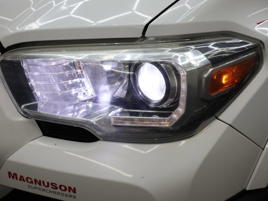 Used 2019 Toyota Tacoma TRD Sport image 26