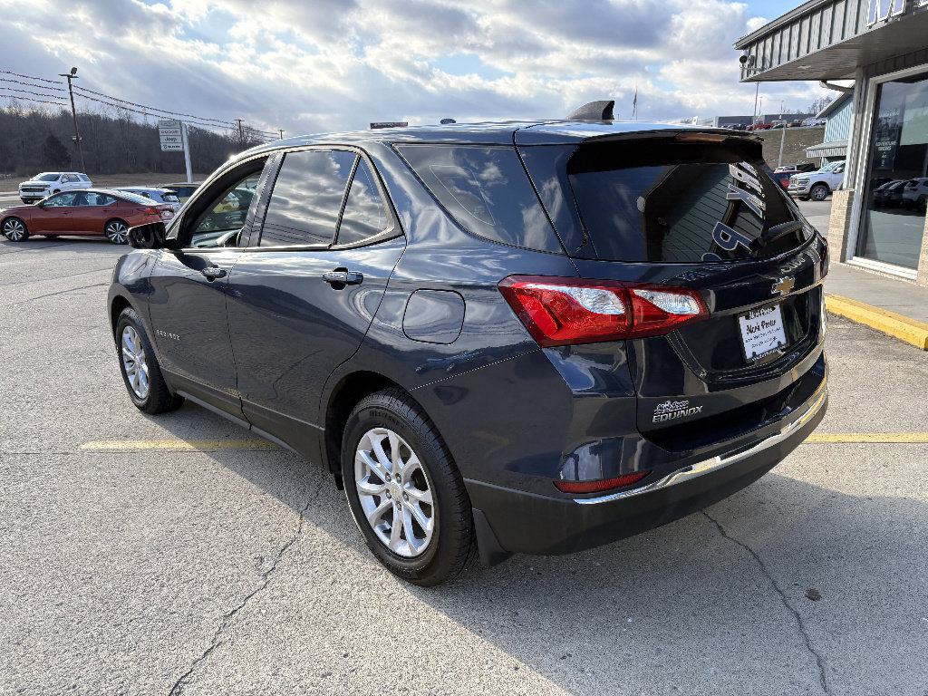 Used 2018 Chevrolet Equinox LS FWD image 3