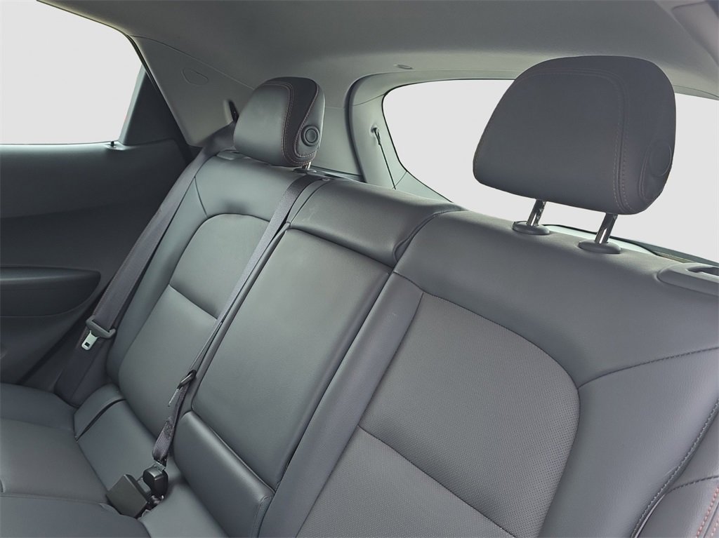 Used 2017 Chevrolet Bolt Premier w/ Driver Confidence II Package image 12