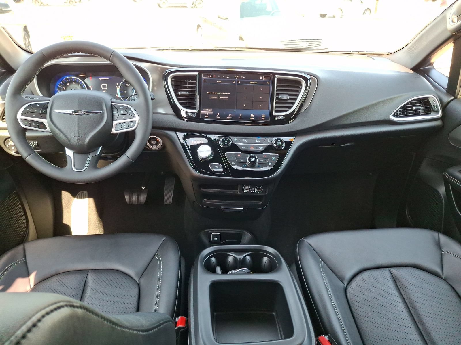 Certified 2025 Chrysler Pacifica Select FWD image 11