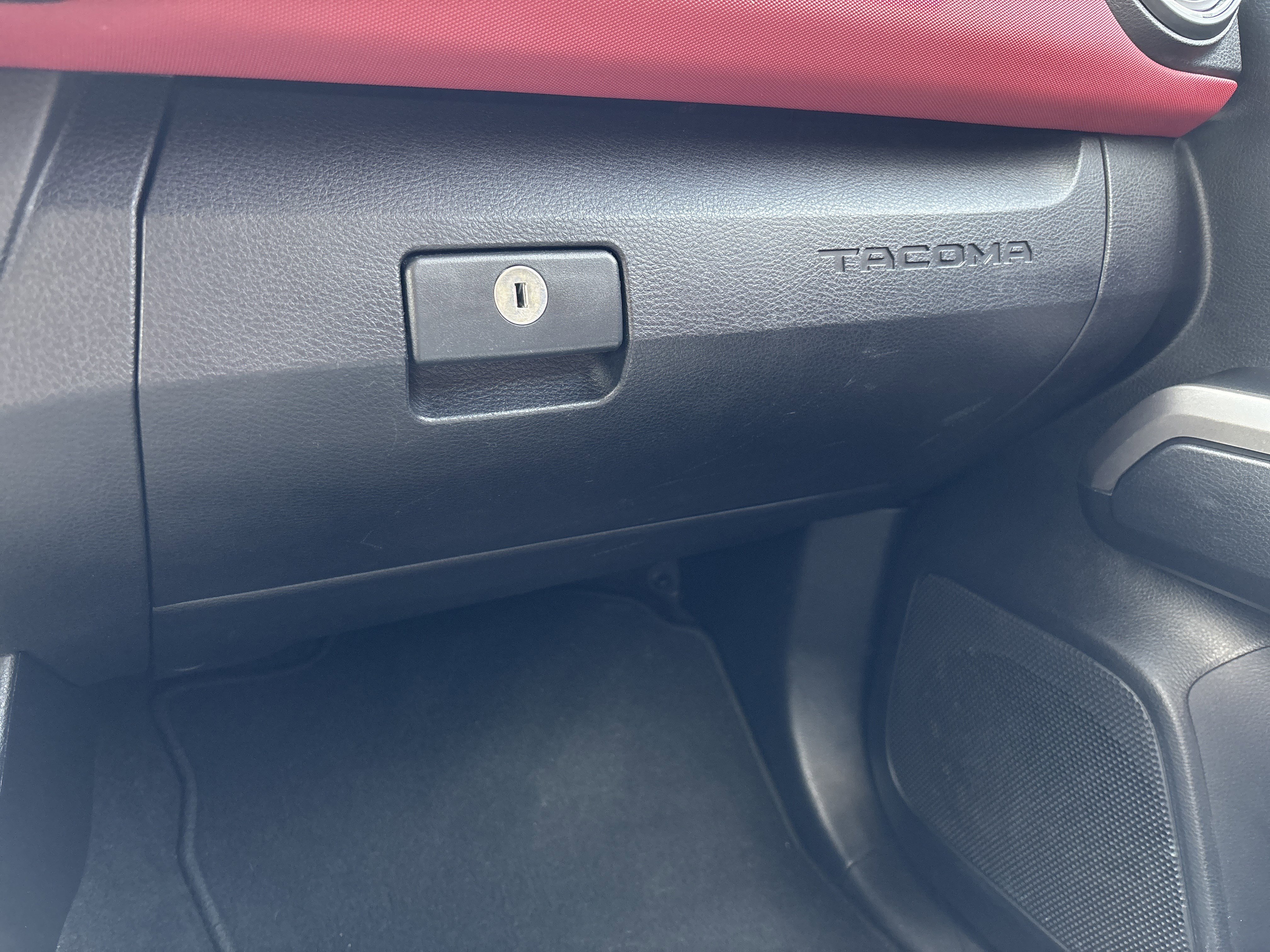 Used 2019 Toyota Tacoma SR5 AWD/4WD image 27