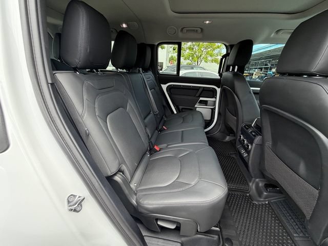 Used 2023 Land Rover Defender 130 SE AWD/4WD image 13