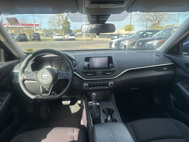 Used 2023 Nissan Altima 2.5 S FWD image 19