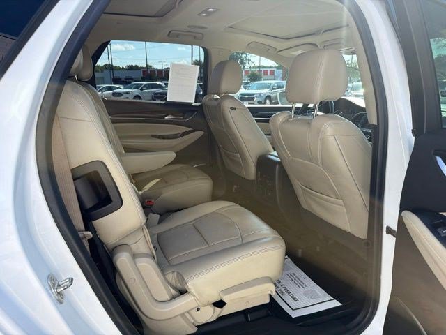 Used 2018 Buick Enclave Essence AWD/4WD image 20