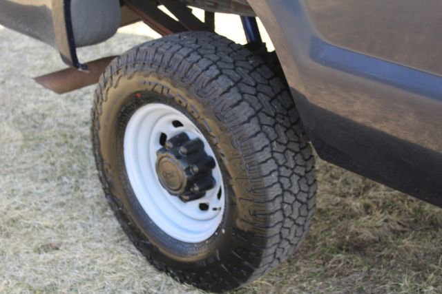 Used 2001 Ford F350 XL image 19
