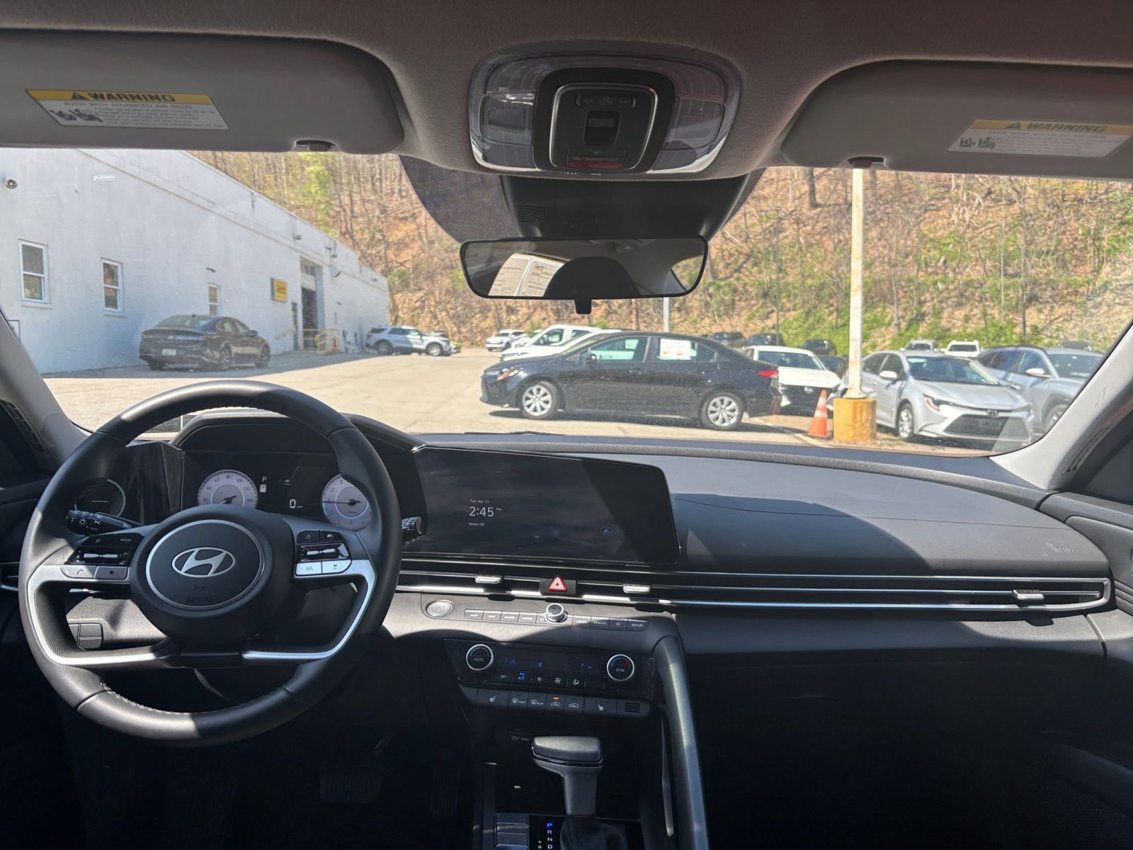 Used 2025 Hyundai Elantra SEL FWD image 35