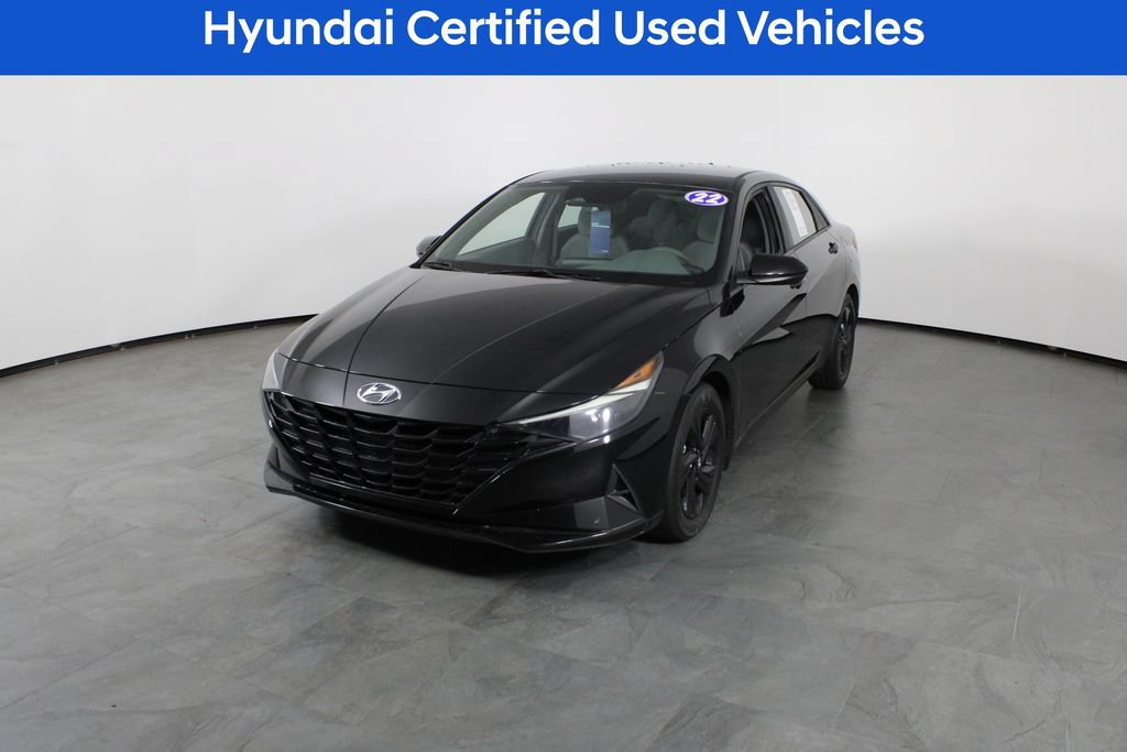 Certified 2022 Hyundai Elantra SEL FWD image 2