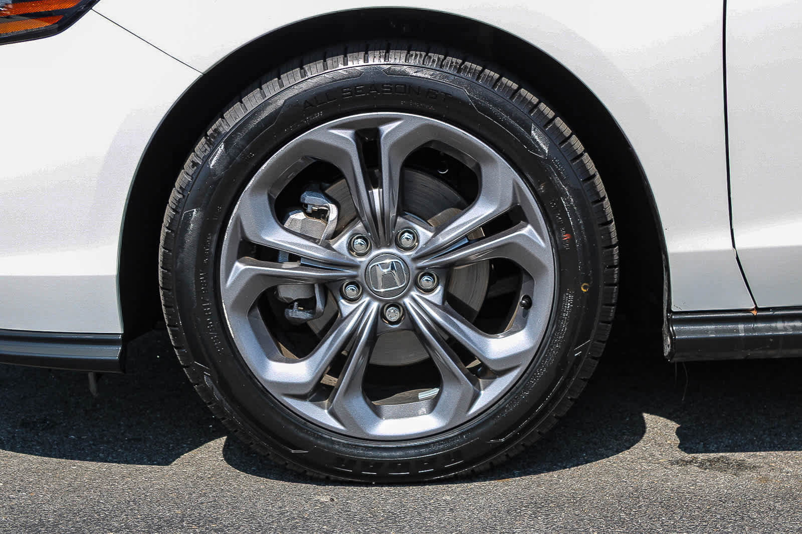 Used 2024 Honda Accord EX image 11