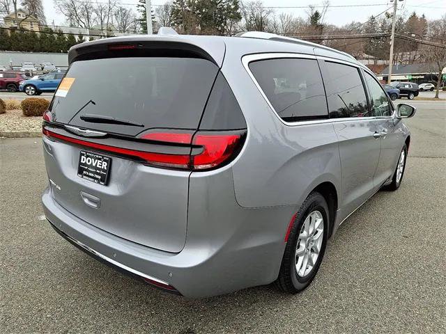 Certified 2021 Chrysler Pacifica Touring-L image 25