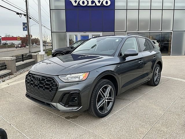 Used 2023 Audi Q5 e Premium Plus image 3